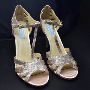 NEW Betsey Johnson Champagne Heels in 11